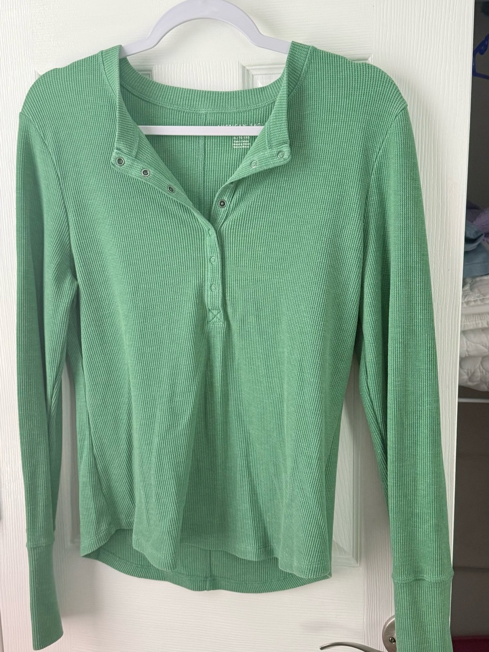 American Eagle Outfitters Mint Green Ribbed Snap Henley Long Sleeve Tee